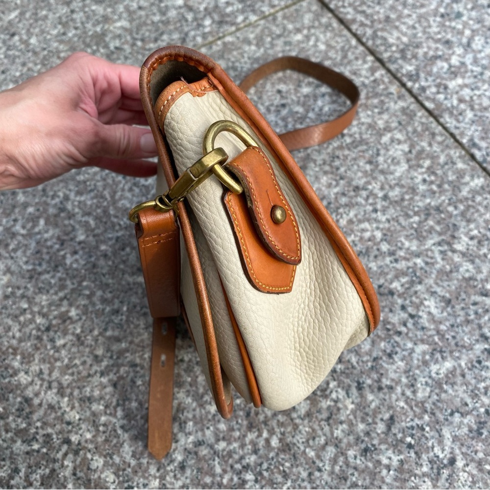 Vintage Dooney and Bourke crossbody bag - Picture 6 of 11
